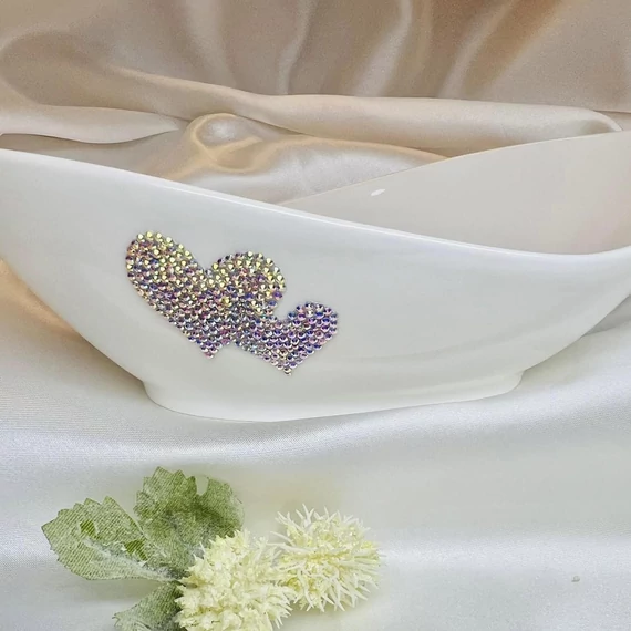 Kínáló tál - szív köves mintával