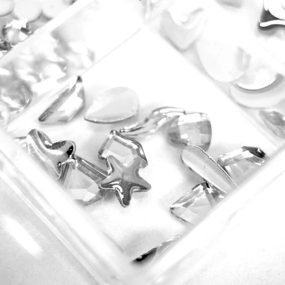 Körömdíszítő Kő - Box - Clear Több méret - Forma kővel - Go2680-148 -