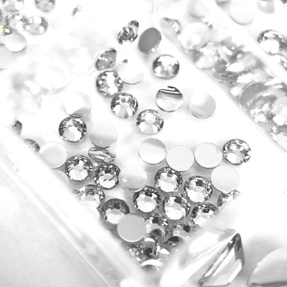 Körömdíszítő Kő - Box - Clear Több méret - Forma kővel - Go2680-148 -